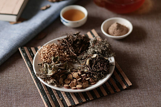 云南白药治复发性口疮